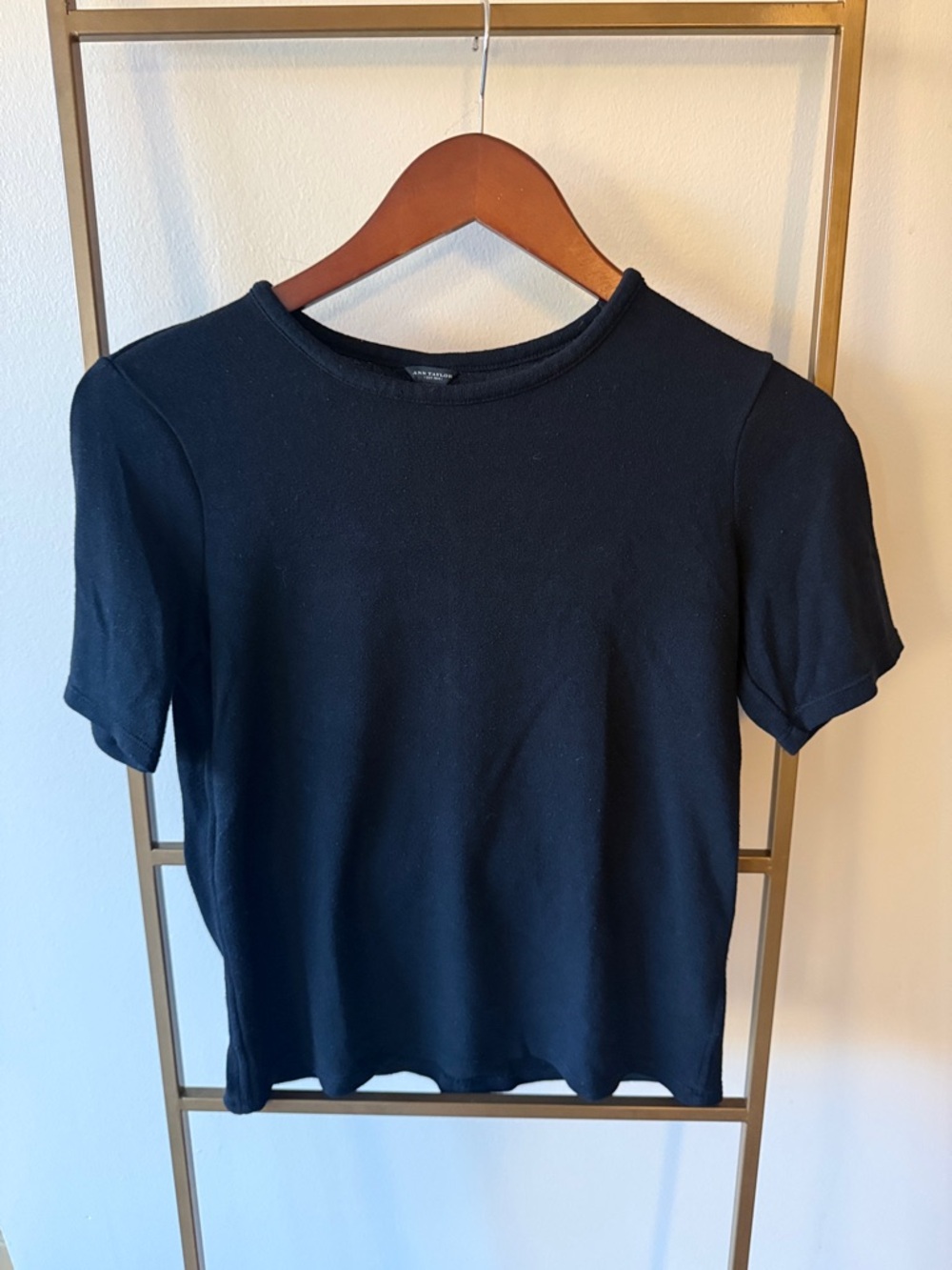 Ann Taylor Black Short-Sleeve Crewneck sweater